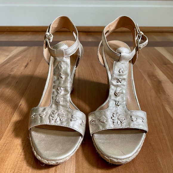 Jack Rogers Gold Willa Sandals size 9 - Picture 3 of 6